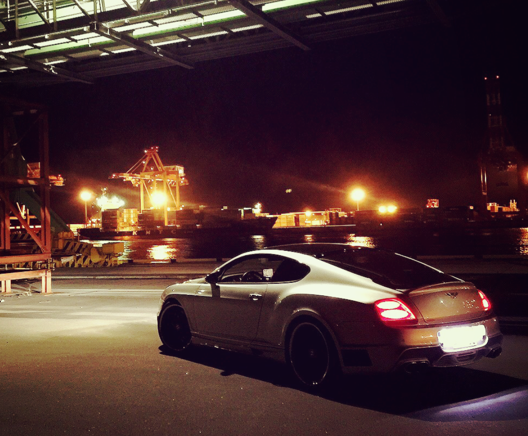 9C8B4674-1074-4003-A246-818719E8C54C